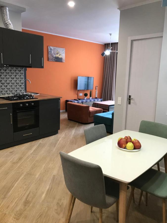 Nbg Towers 2 Appartaments Batumi Ngoại thất bức ảnh